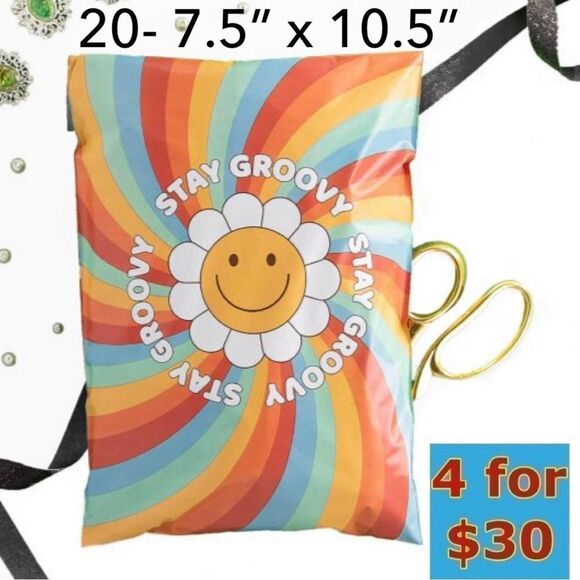 20 - 7.5” x 10.5” Stay Groovy Retro Print Poly Mailers - Picture 1 of 3
